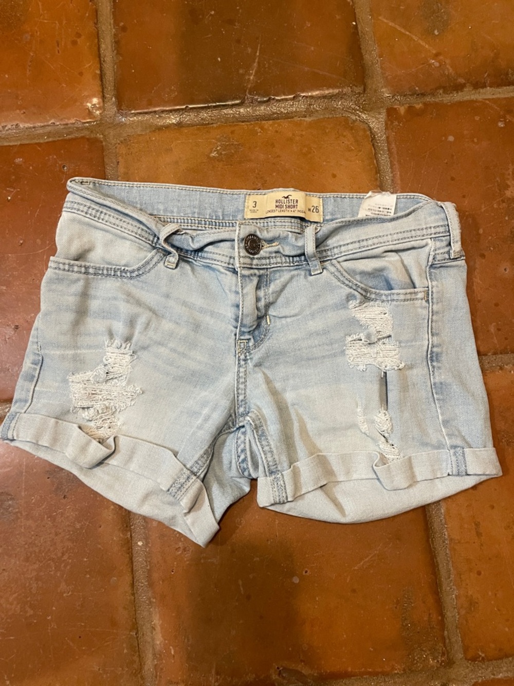 🔥🔥 (3/$20) 
Hollister Light Blue Distressed Denim Shorts - Women's Size 3 | W 26